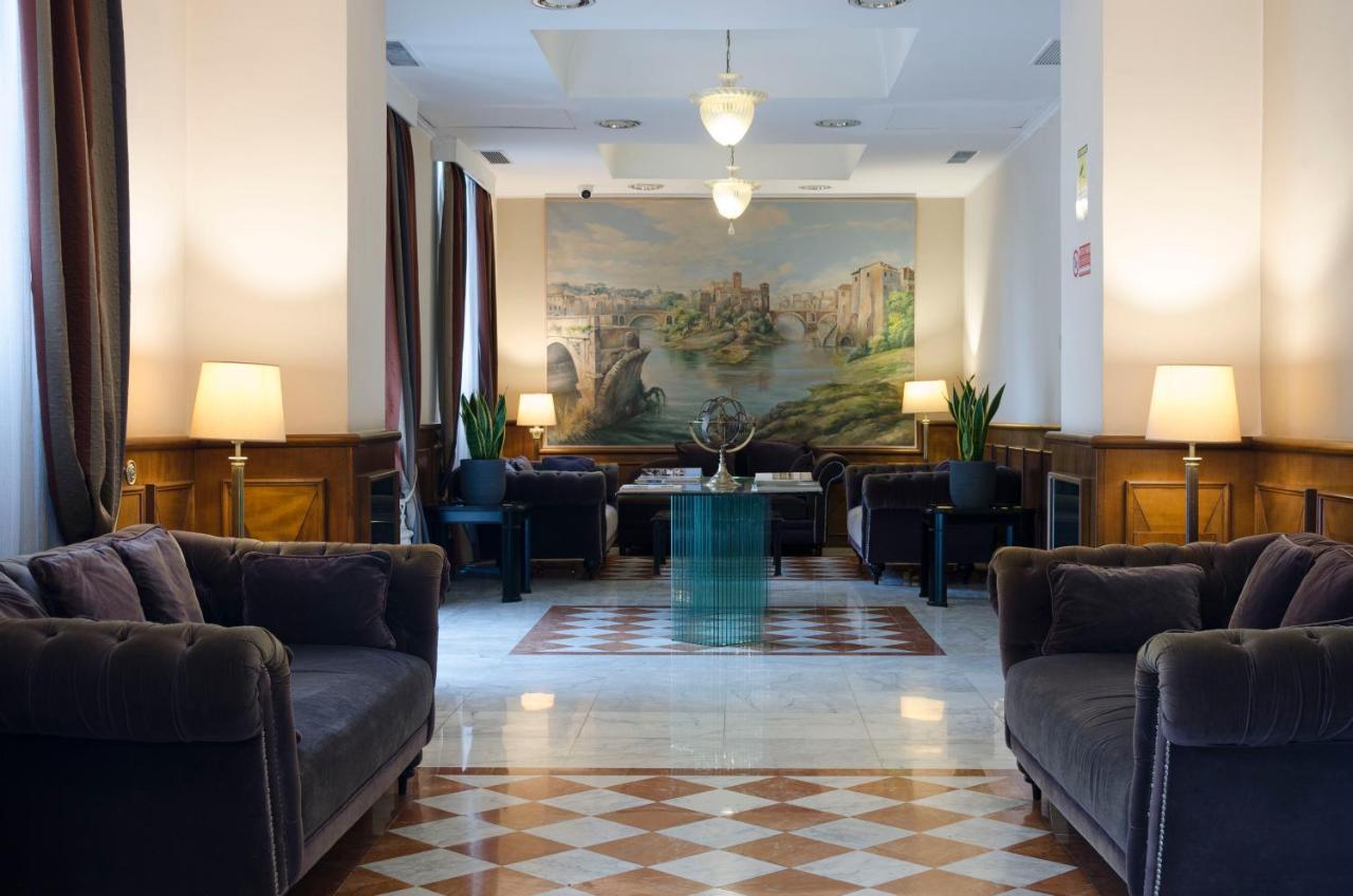 Hotel Traiano Roma Esterno foto