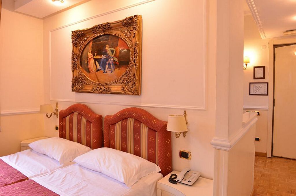 Hotel Traiano Roma Esterno foto